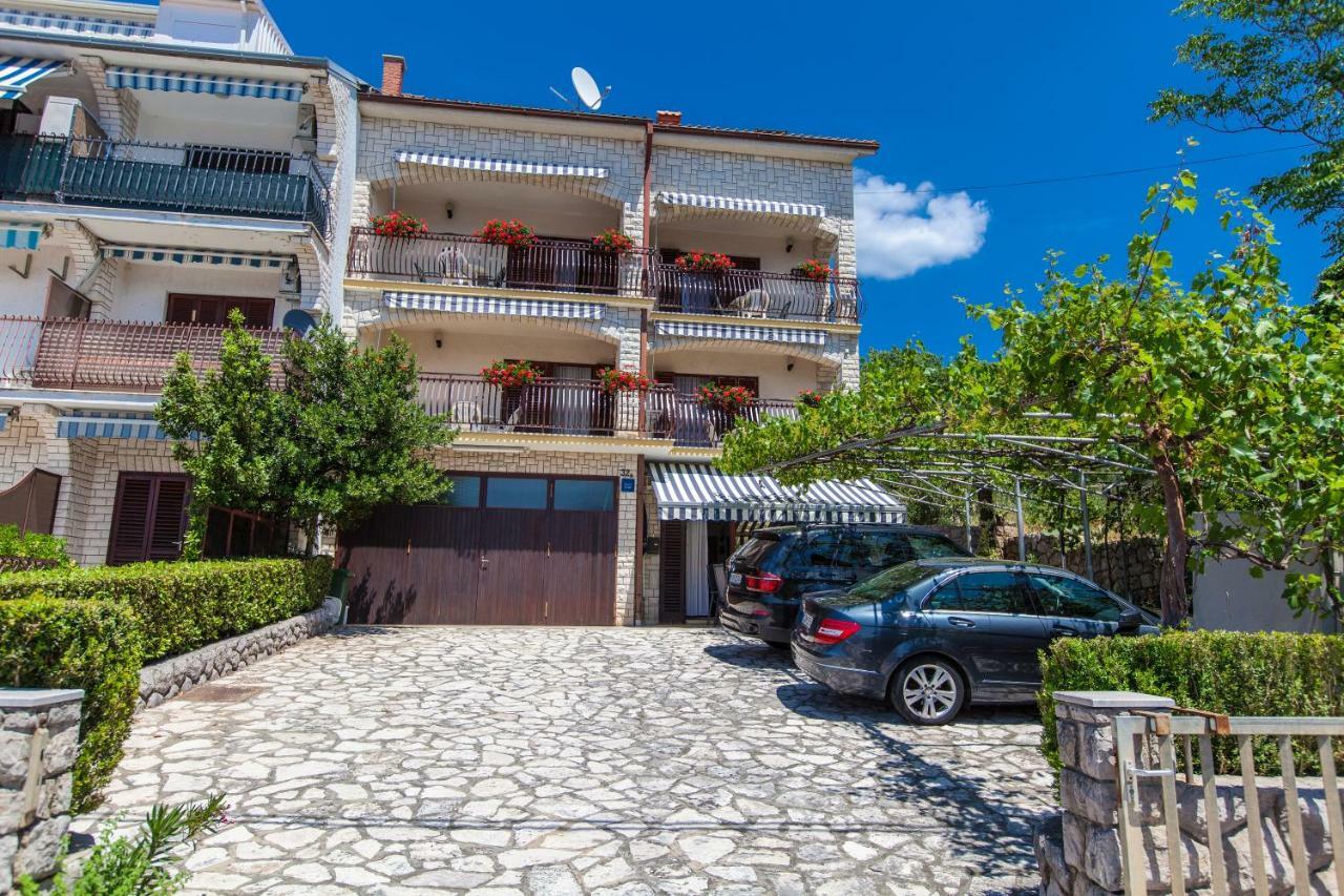 Villa Lesic Dramalj Exterior photo